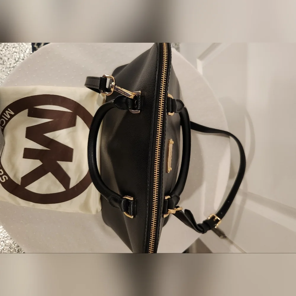 Michael Kors Black MD Cindy Dome Leather Satchel, Designer Bag - Picture 5 of 5